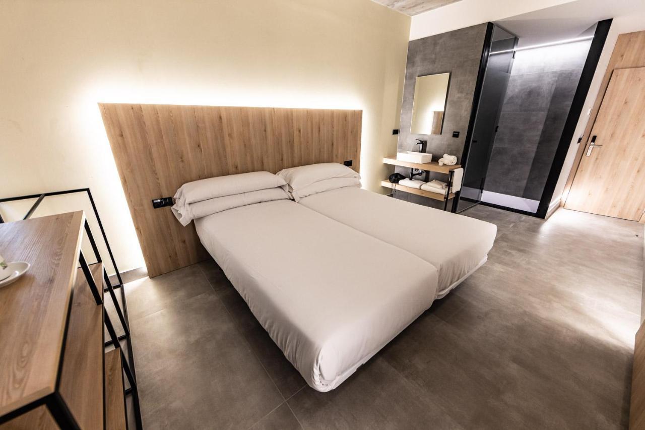 Hospedium Hotel Devalar Do Mar กามาริญาส ภายนอก รูปภาพ