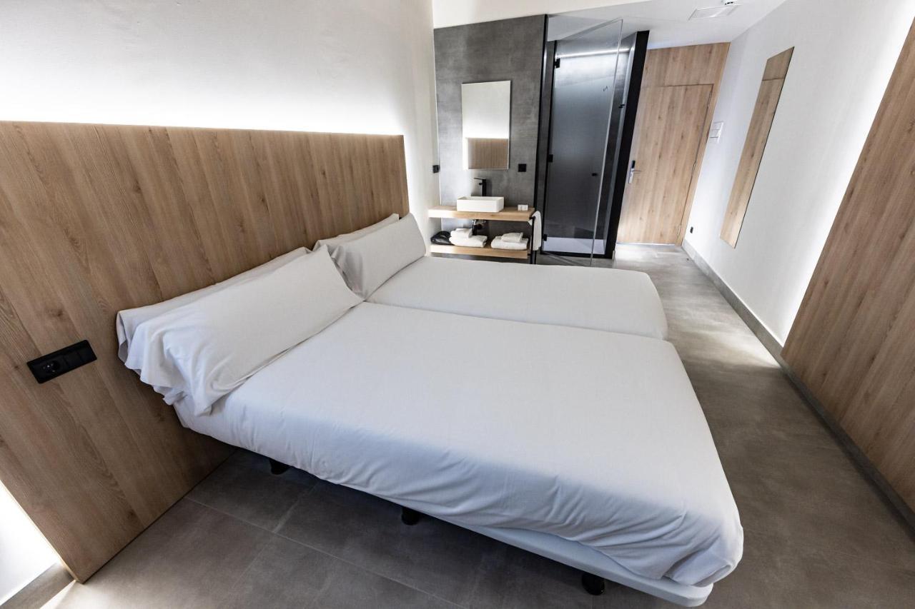 Hospedium Hotel Devalar Do Mar กามาริญาส ภายนอก รูปภาพ