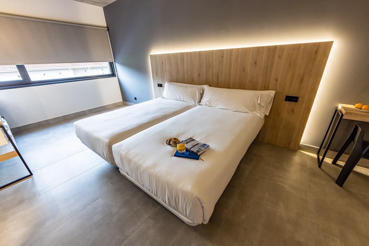 Hospedium Hotel Devalar Do Mar กามาริญาส ภายนอก รูปภาพ