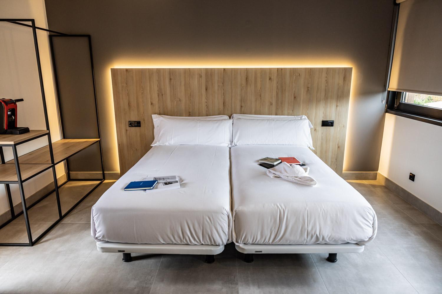 Hospedium Hotel Devalar Do Mar กามาริญาส ภายนอก รูปภาพ