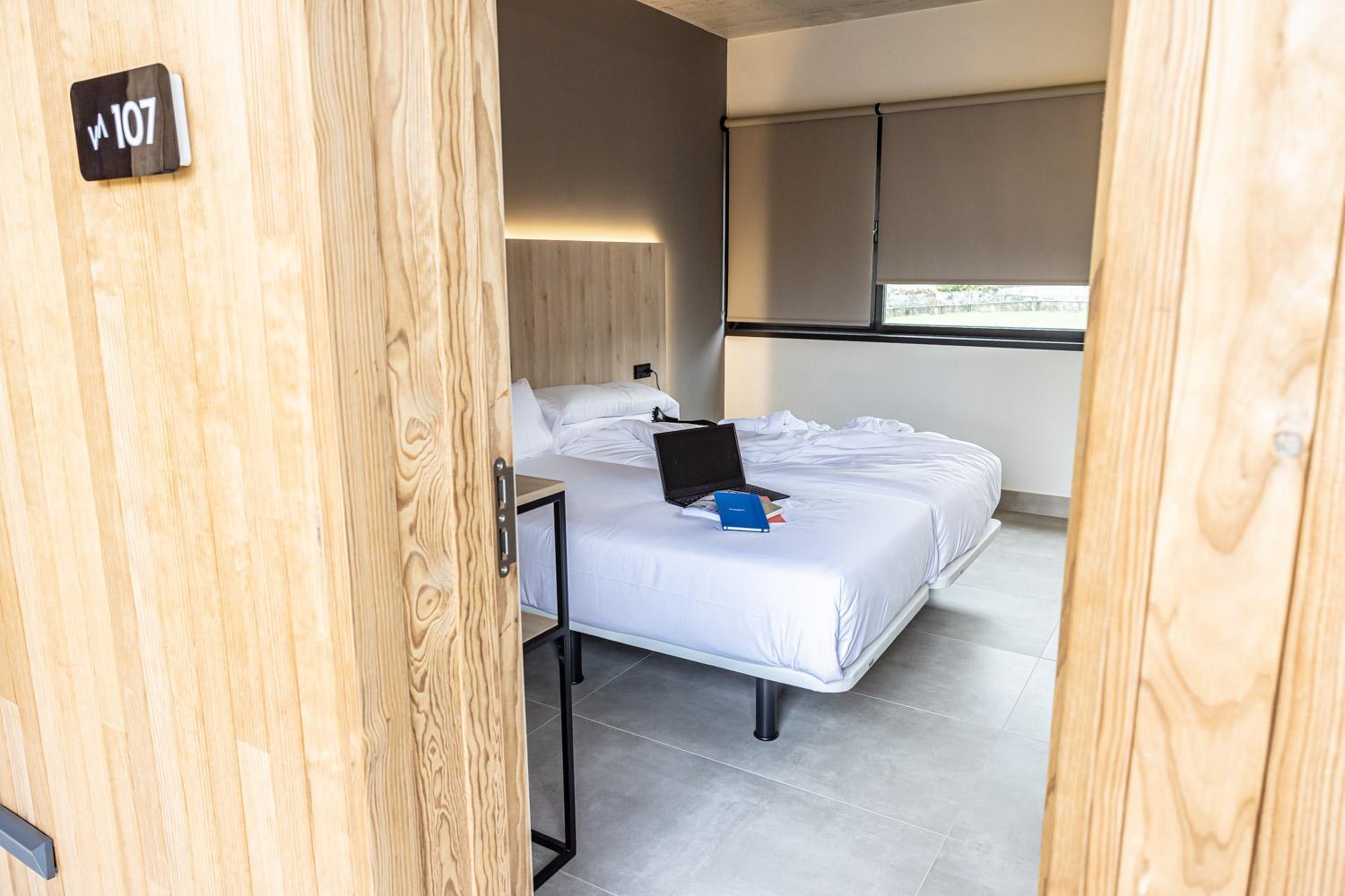 Hospedium Hotel Devalar Do Mar กามาริญาส ภายนอก รูปภาพ